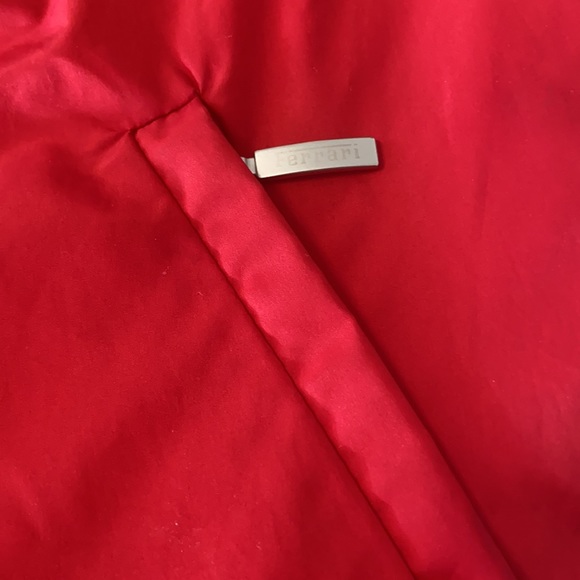 Ferrari Official Lightweight Jacket size 10 Kids - like new condition - Picture 7 of 7